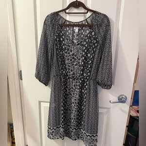 Old Navy- Black and White Floral Dress with Slip, Size Medium.